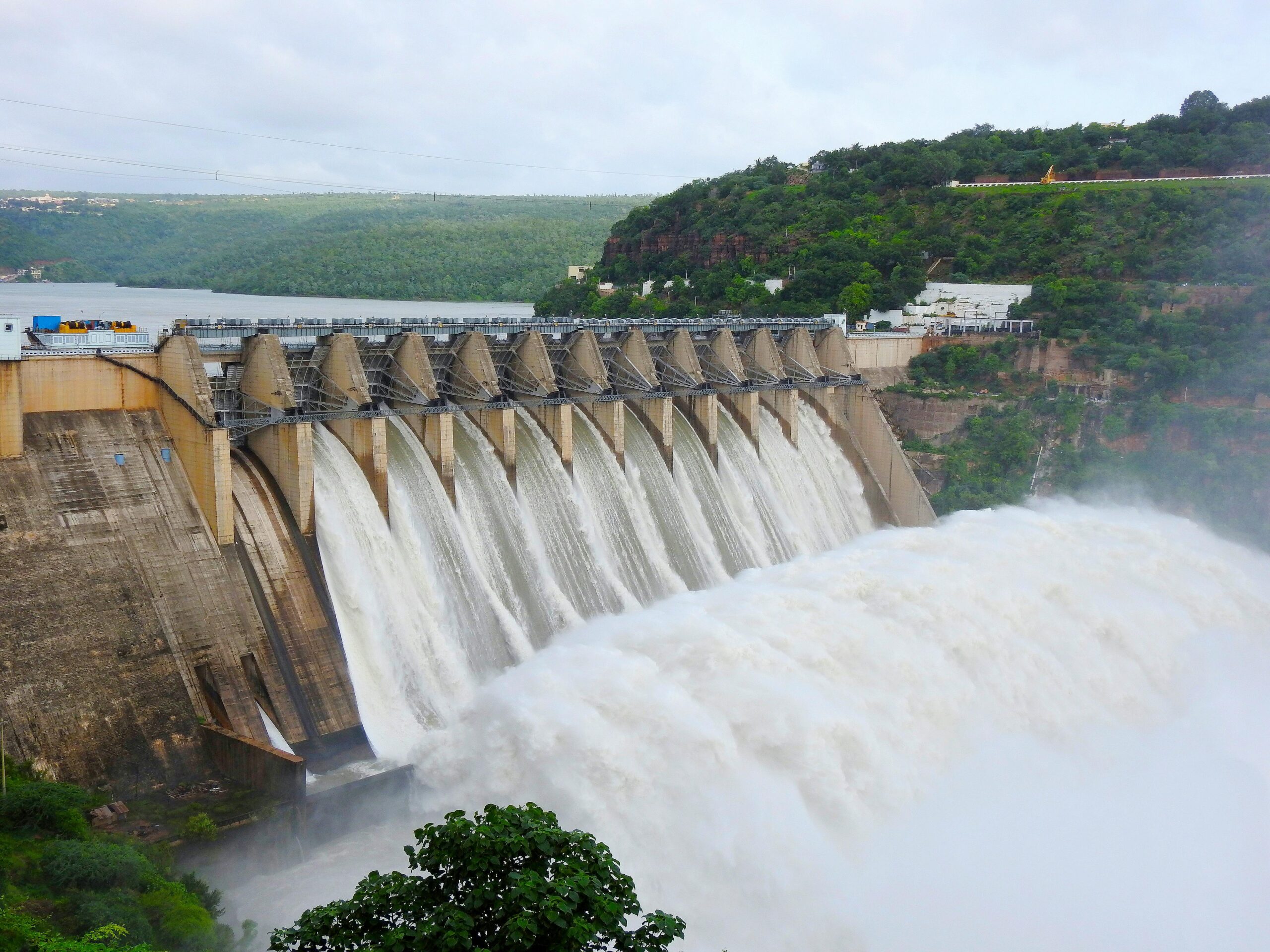 Climate risk advisory for hydropower assets in northern India